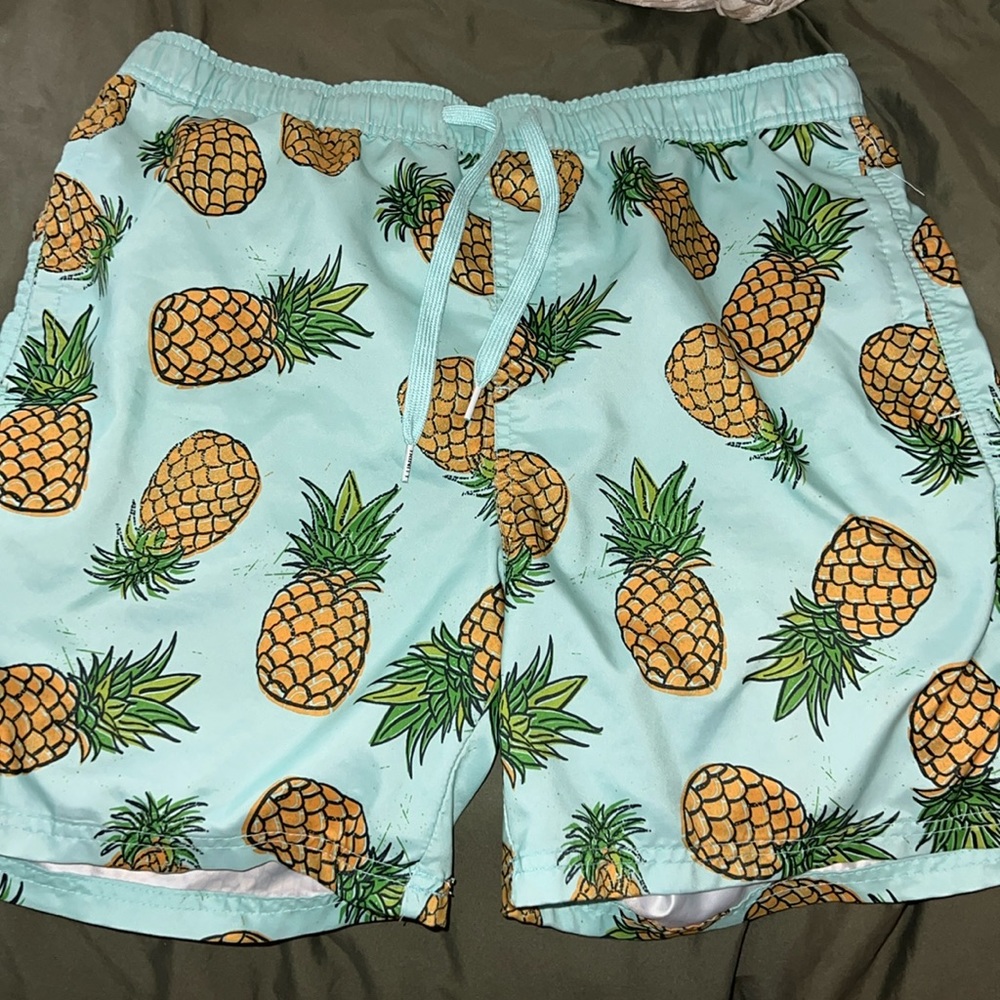 Trinity pineapple shorts